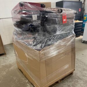 MACY LUGGAGE & HANDBAGS - Image 1