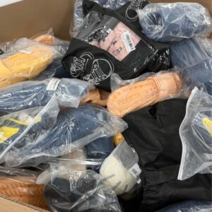 AMAZON ASSORTED SHOES - Image 5