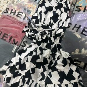 SHEIN assorted apparel Pallet 400 pcs. Assorted assorted shein apparel - Image 1